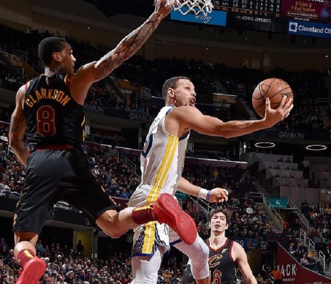 她的表现同 她的表现同